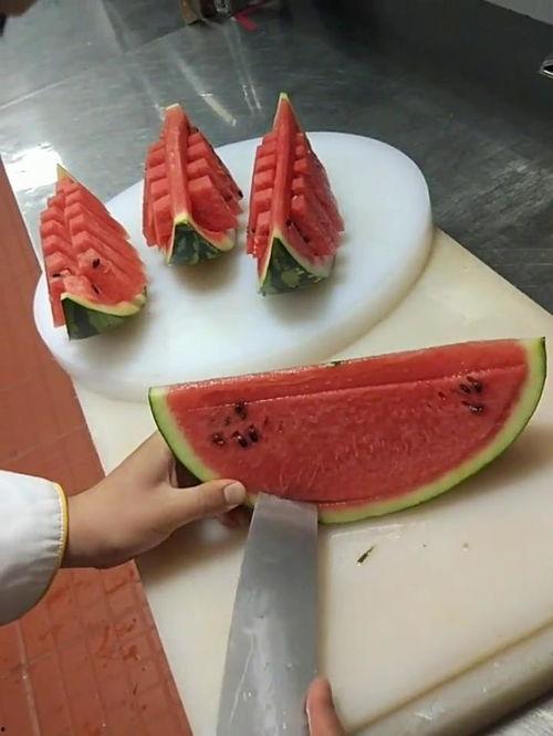 男生喜欢的吃瓜,揭秘男生钟爱的美味瓜果世界